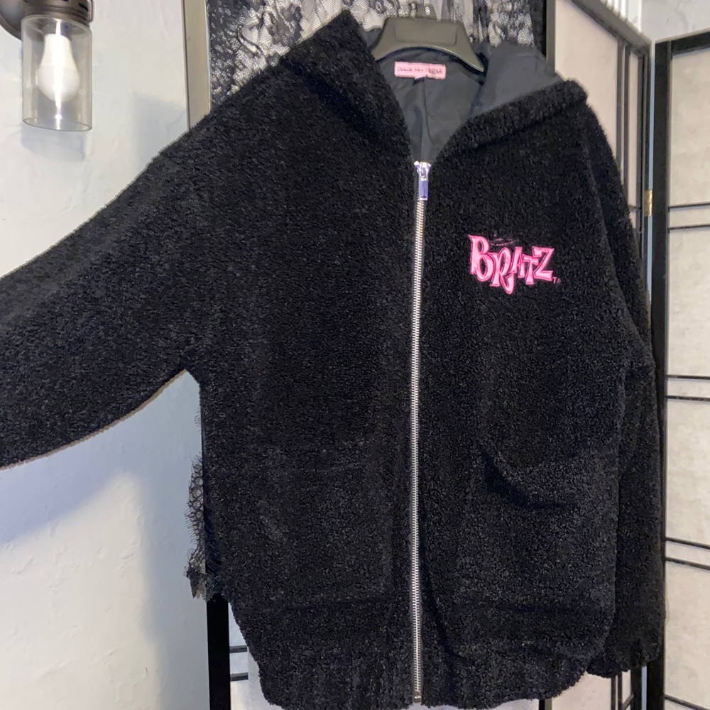 BRATZ x DOLLSKILL Cozy Chic Teddy Jacket (S)